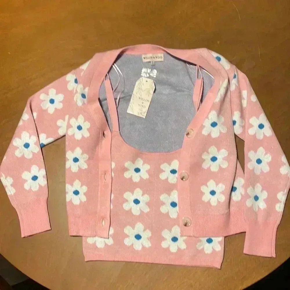 Willow & Wind cartigan sweater set.  Size Small.